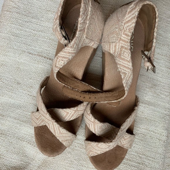 Toms Natural Canvas & Cork Wedges - Picture 3 of 7